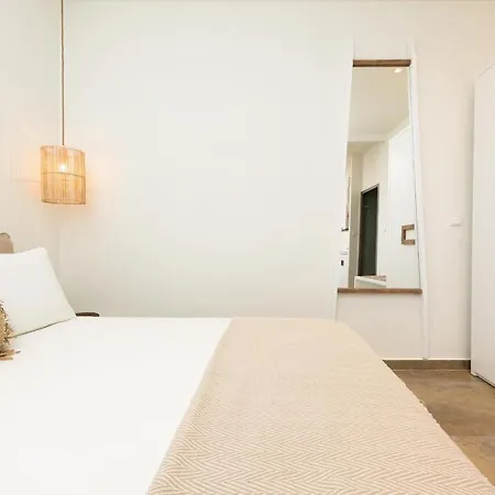 Konstantinou Deluxe 아파트 *