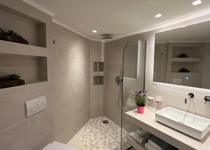 Konstantinou Deluxe Apartamento Skála Marión