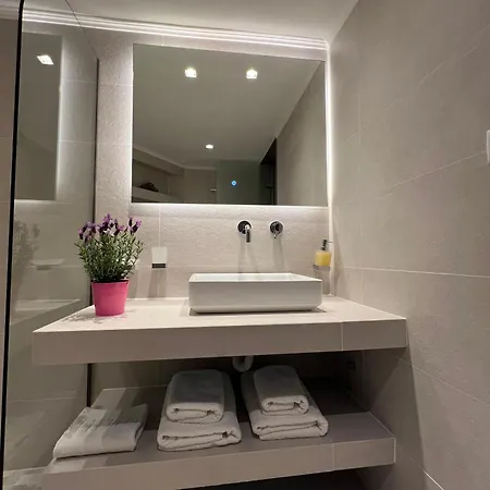 Konstantinou Deluxe Apartment *